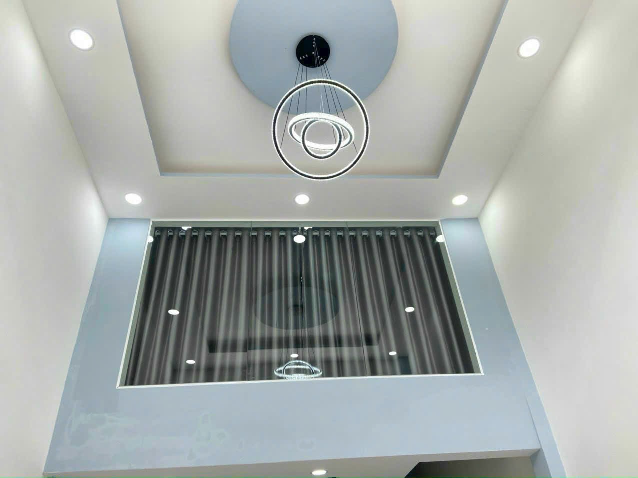 z5826636544268_096121194b361021665fe256fa8c8520