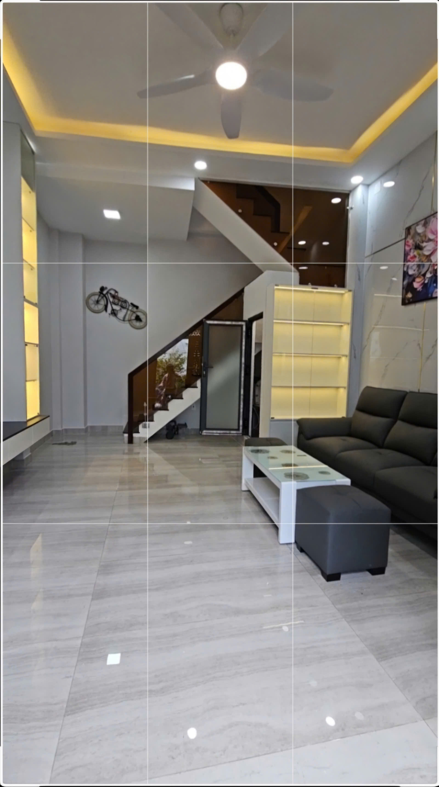 z5830285675467_5b763476f417d523addadb90afabacdf