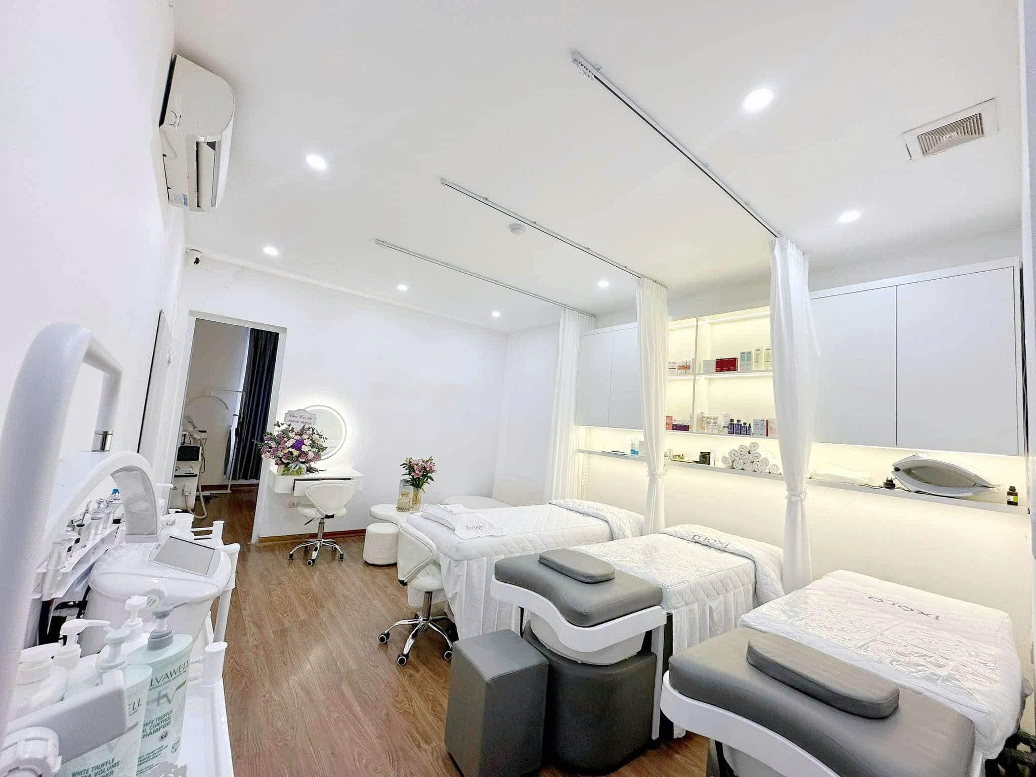 z5832937769017_edff474030376c816c5631cdd377a3b0