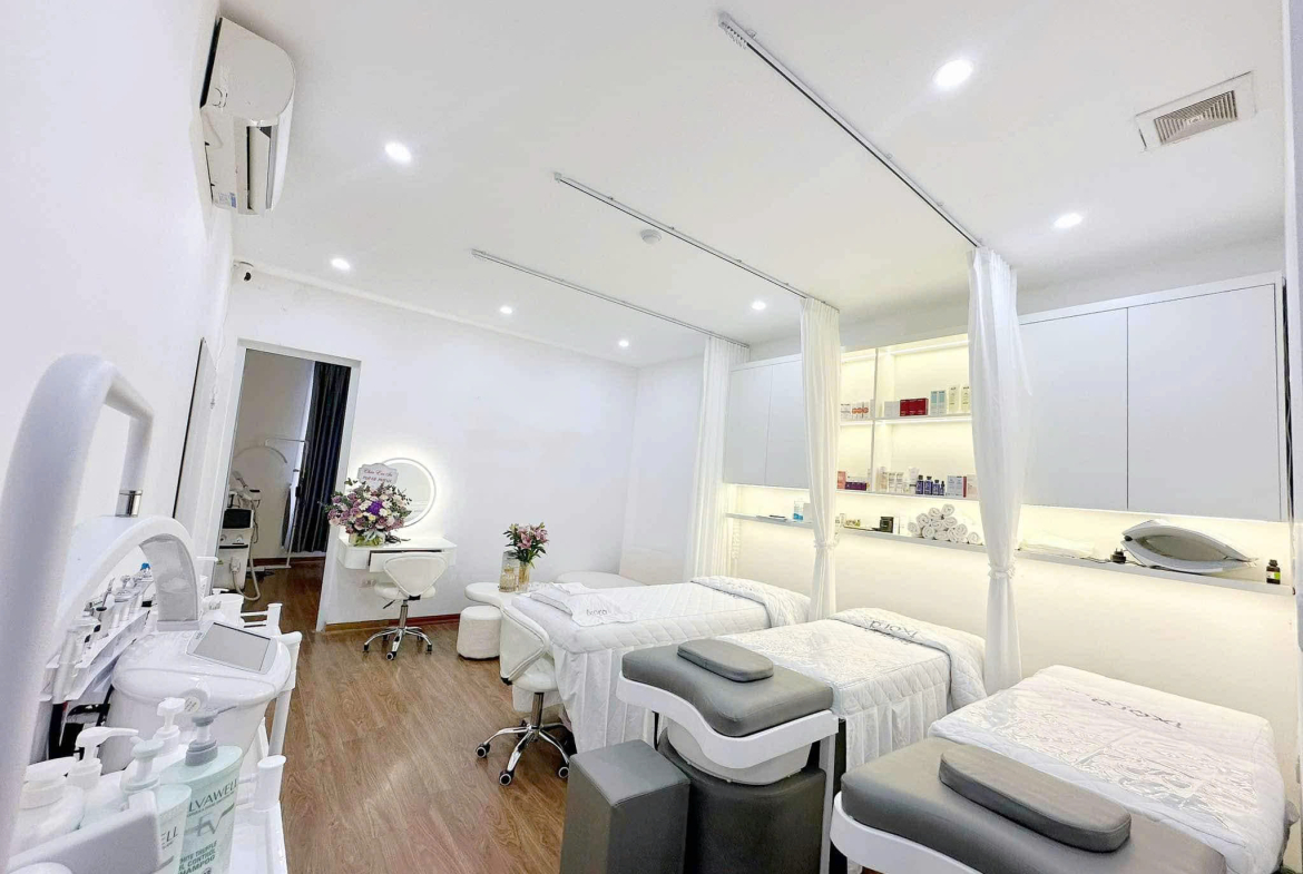 z5832937769017_edff474030376c816c5631cdd377a3b0