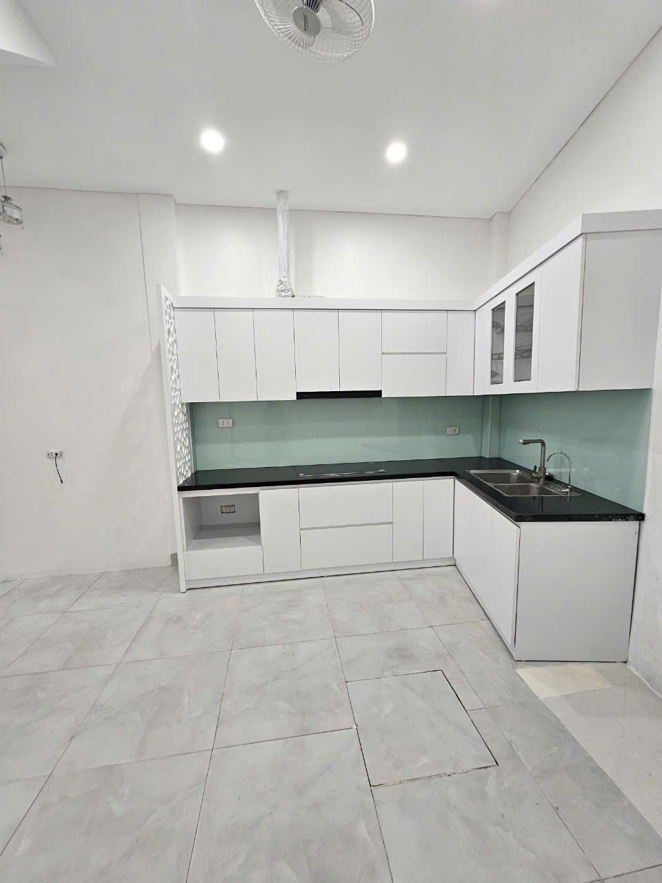 z5835034215317_943d9d2b99368a92edee3e438aa77890