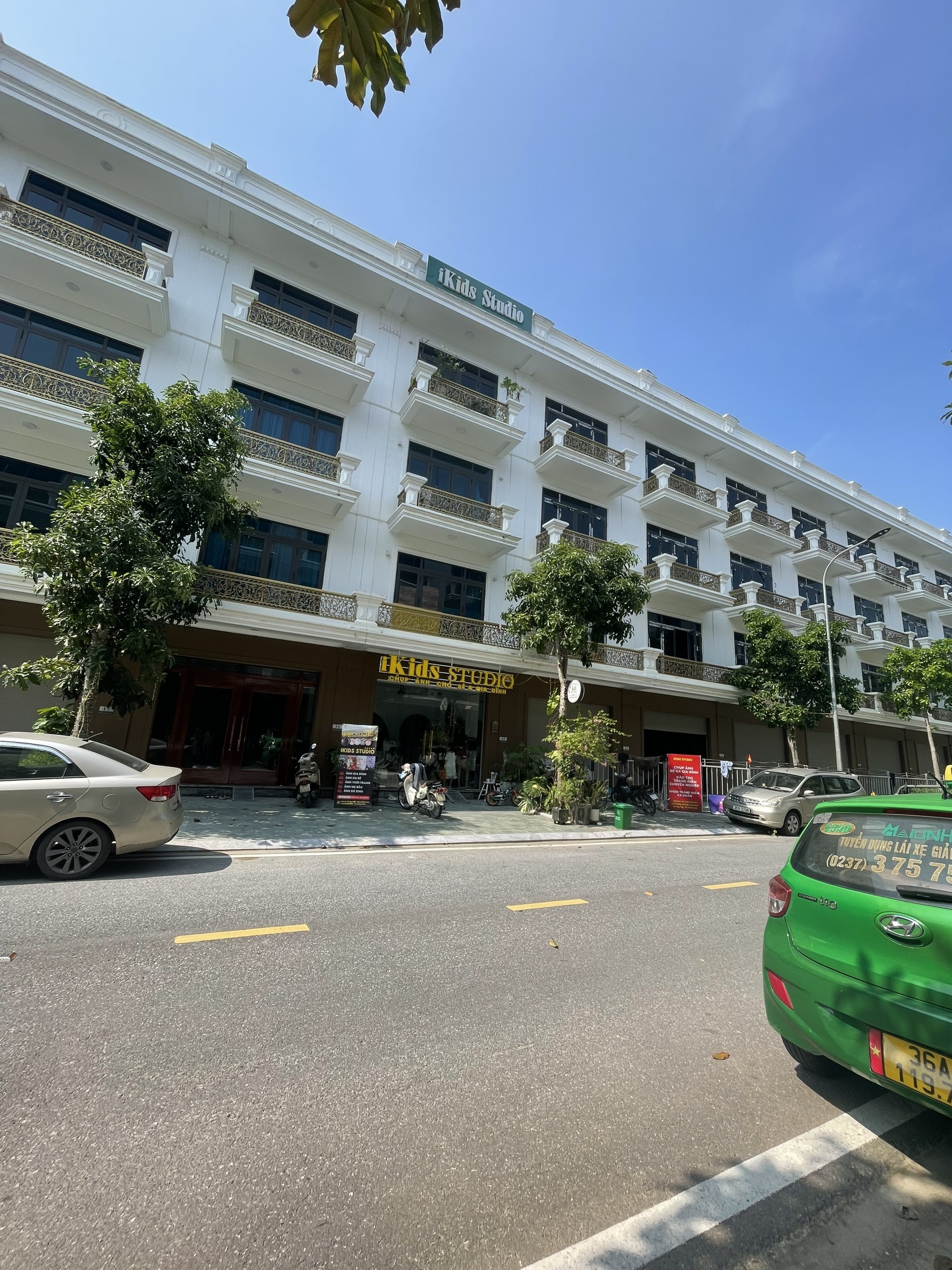 z5835477793375_e1f9d8324cee84a153f806833c0d80d2