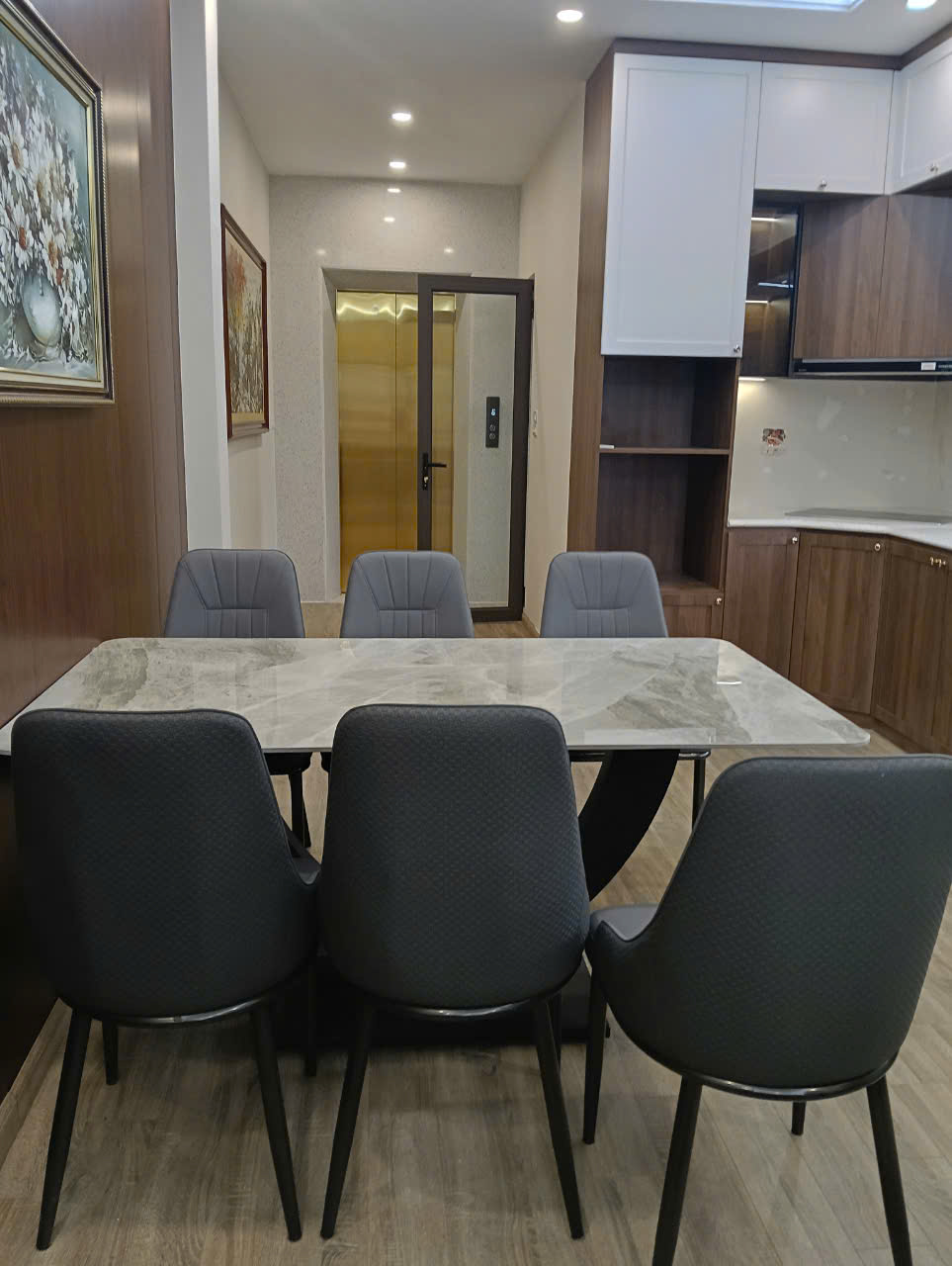 z5837554215681_77efb9ed86f090a8d92695d70d998e70