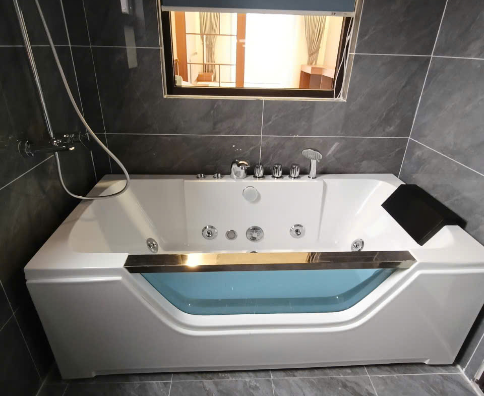 z5839553910836_225db7dd6082a900b3eaf017464da7ba