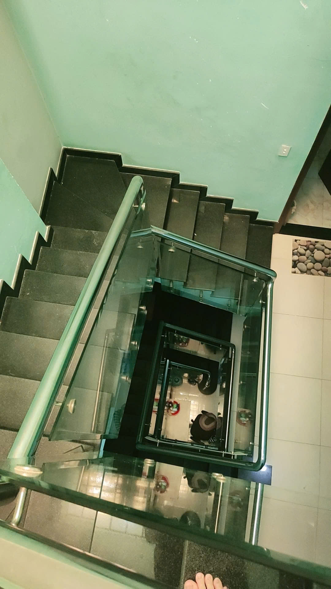 z5849759148894_4feecc64aa619e2f7efa5109a5104828