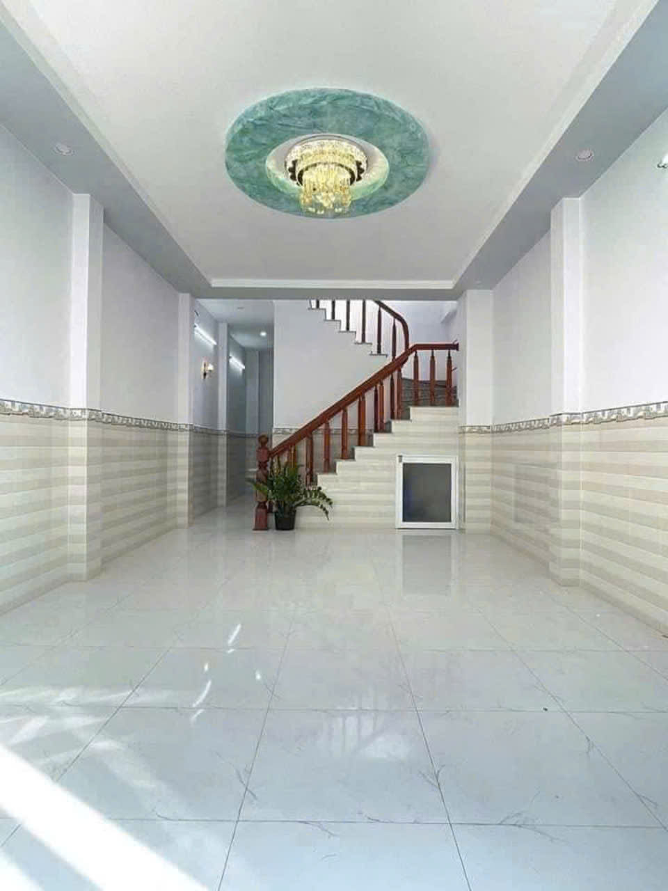 z5850830376790_58fe377be9840799f0301789256f7838