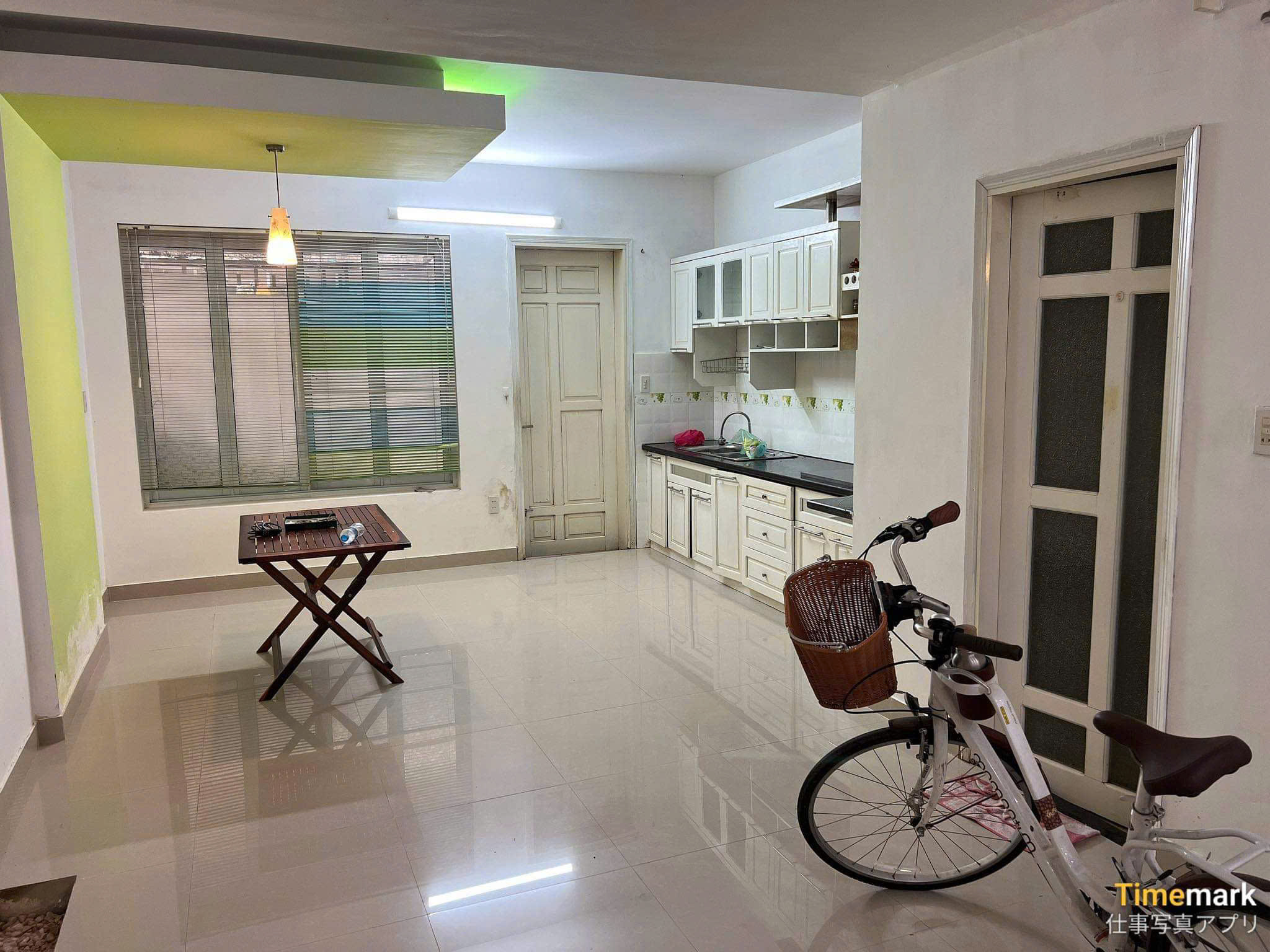 z5852030392084_844c4f2d66e91df3db77892b3224e9f3