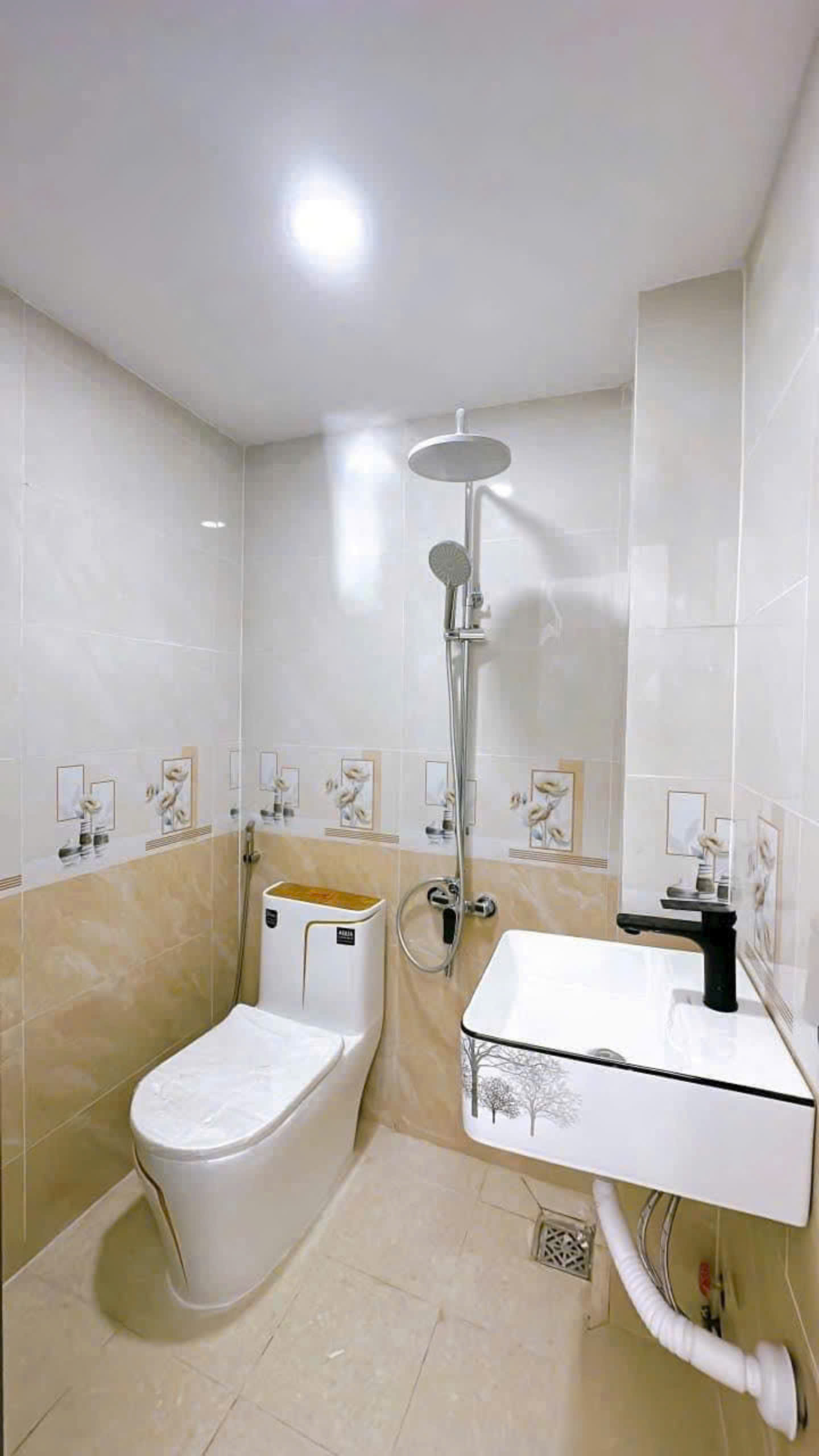 z5853253951807_b2fa8899a5a86c23e1de20b07ac80974