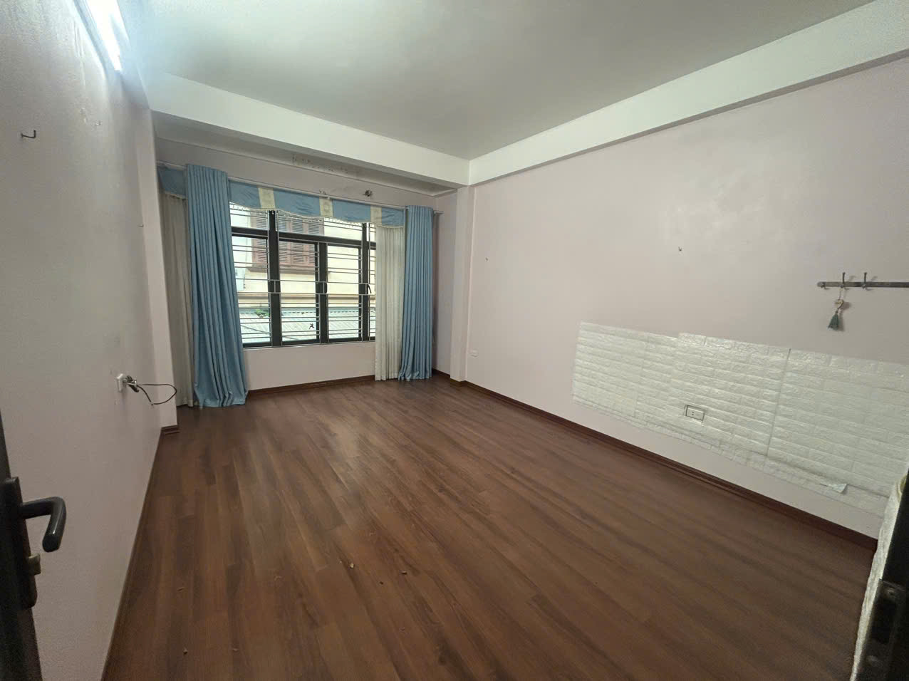 z5866218043207_4b52d007f8e7b3c97ee9a58340e36cdb