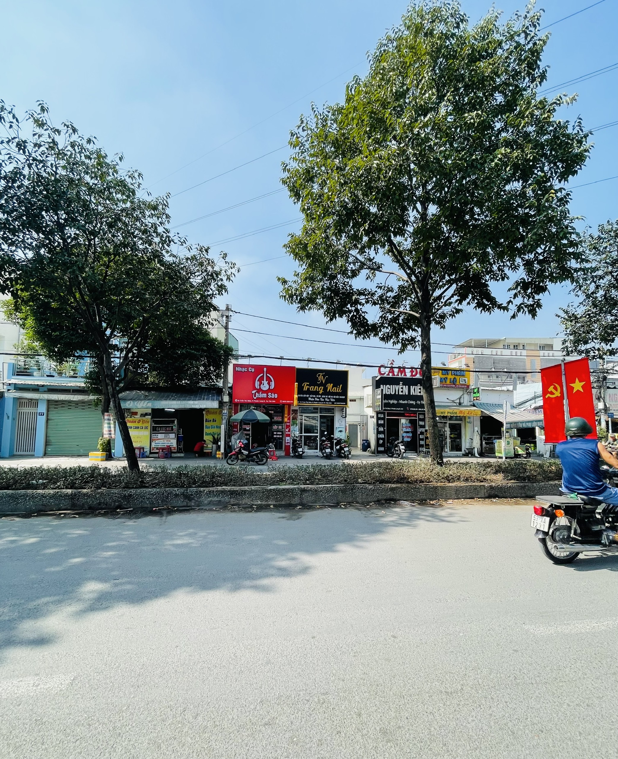 z5868898832873_6eff4e0117623482cdf4f8872009a743