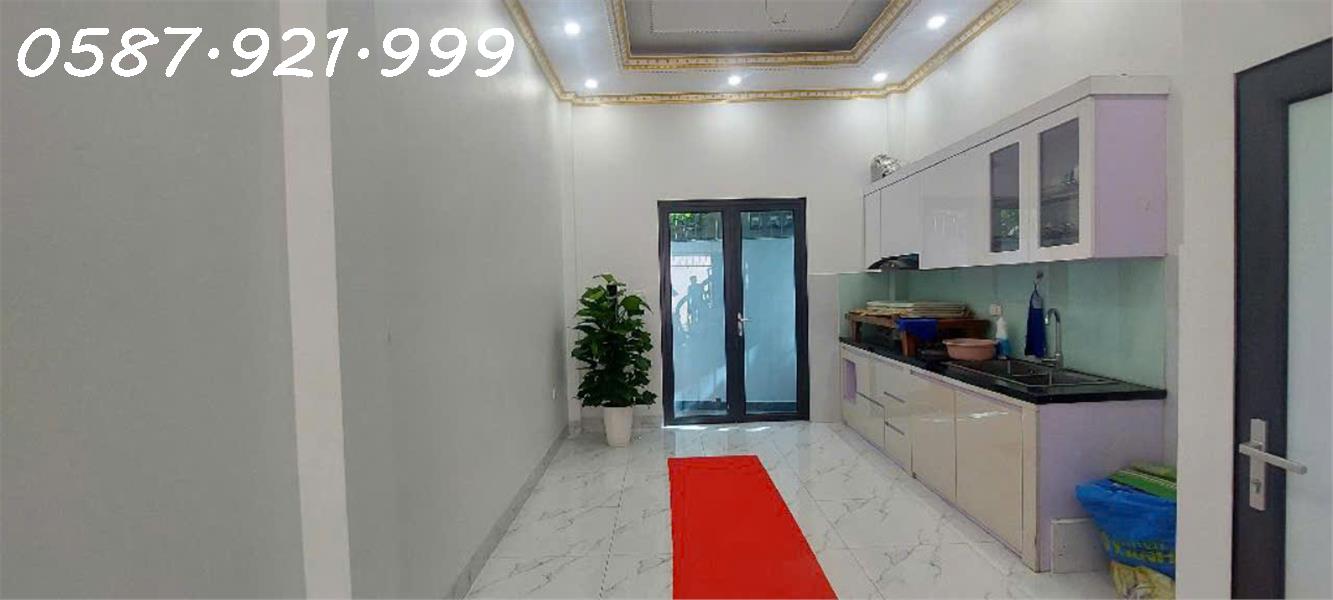 z5881476366979_91c720d5c96165c941a68e782b348bc4