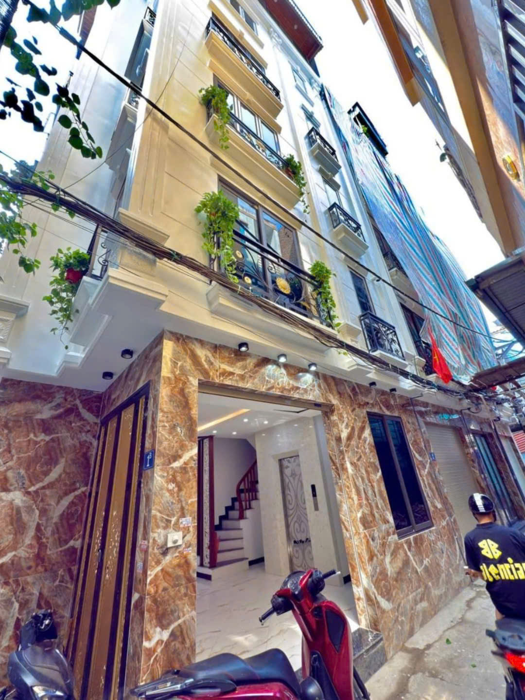 ban-nha-thanh-xuan-nha-moi-6-tang-thang-may-nhap-khau-gia-8-ty-001