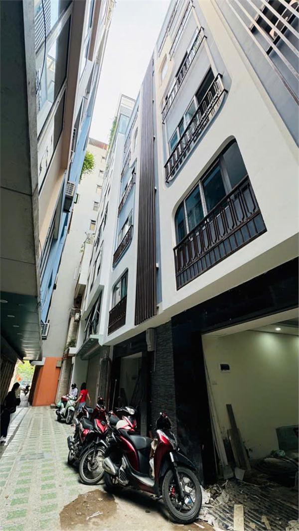 z6030876828228_60c6078f6e14b51b4c310de1ac772aa0