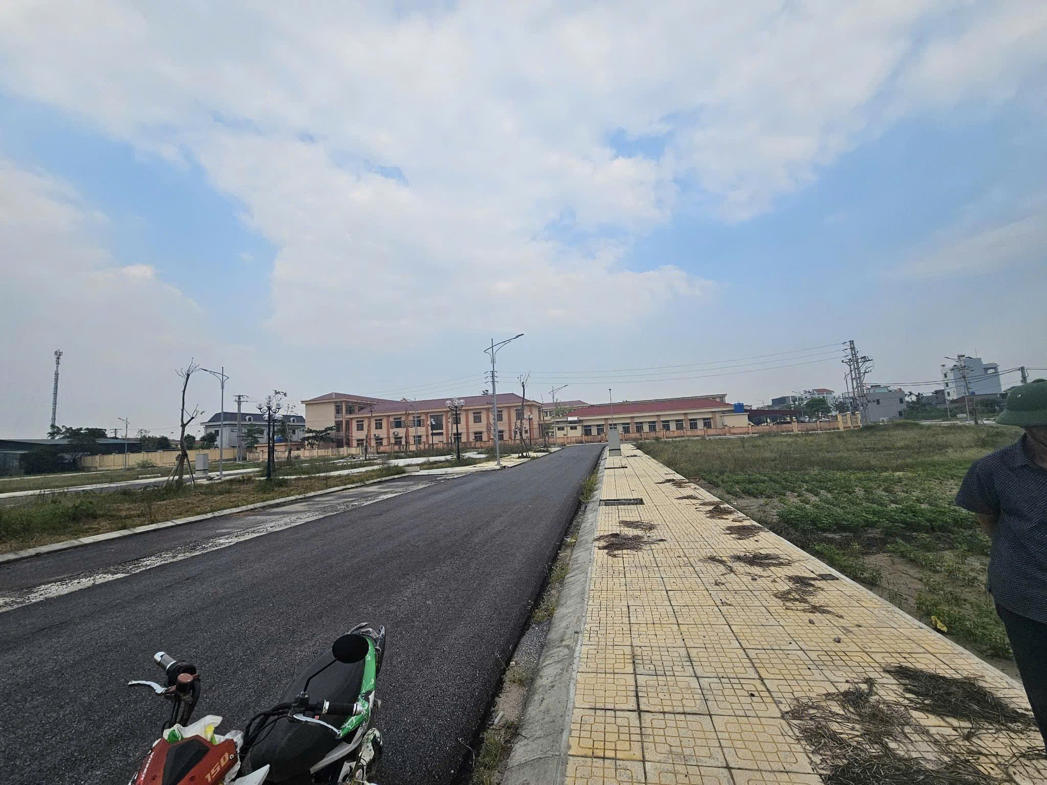 z6007200301596_4a3193432511e6f34b2c08b6f4d0fd08