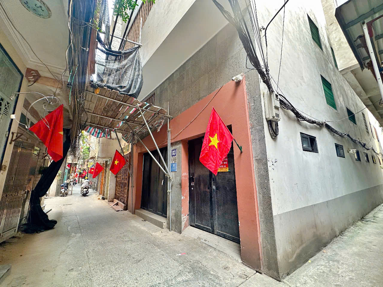 z6210681603057_bc89f3d86e61959065c86b2b3ed15588