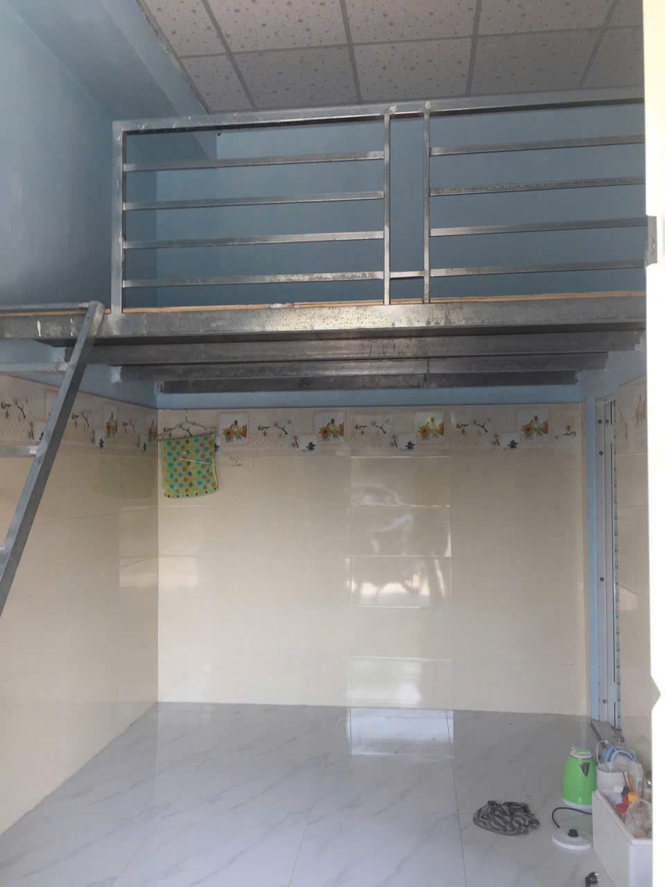 z6215687404752_006_4451cffe0cfebc7a0b2fdbe216eca2ec