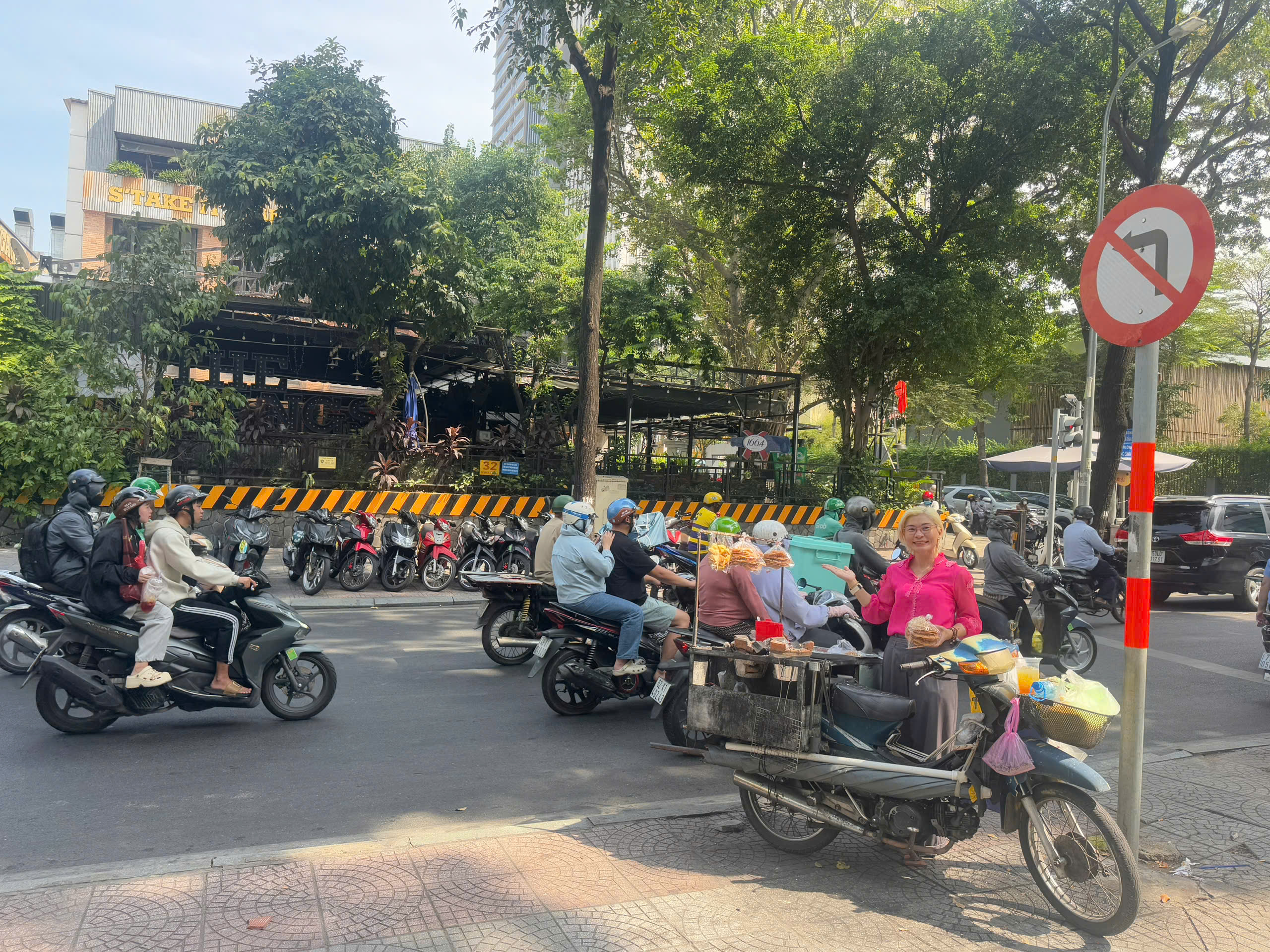 z6217085550955_8c38370b57be1e2588dc6413171da92f