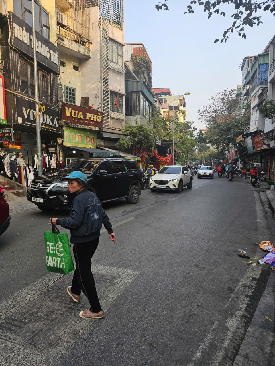 z6262500671626_922262a3817007100e02290b1b8f8399thuykhue