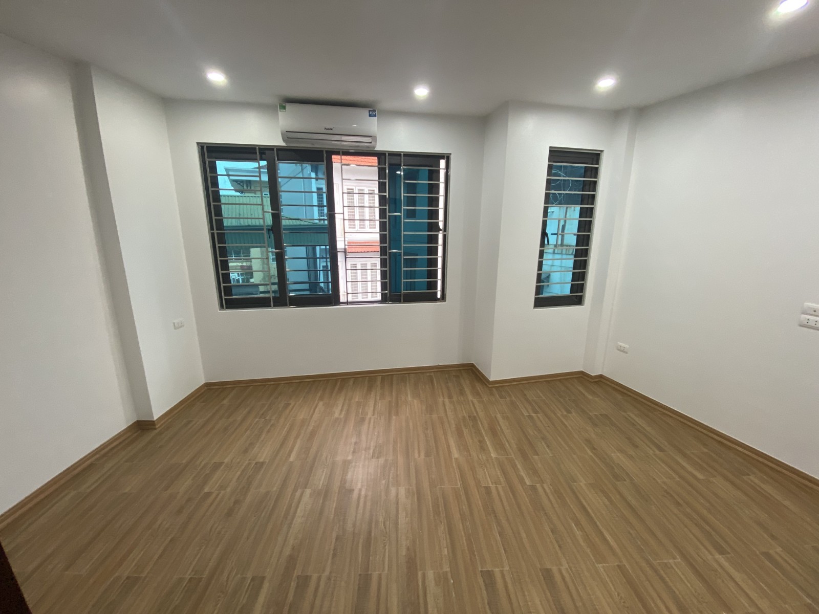 d9c1ad3e083f84bc5d888c66e2c63bd6