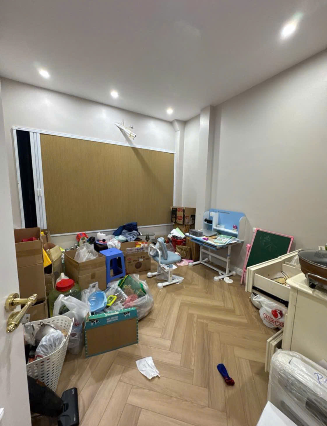 z6305969730479_08fac8f4fef94801783a80e08d9eb114