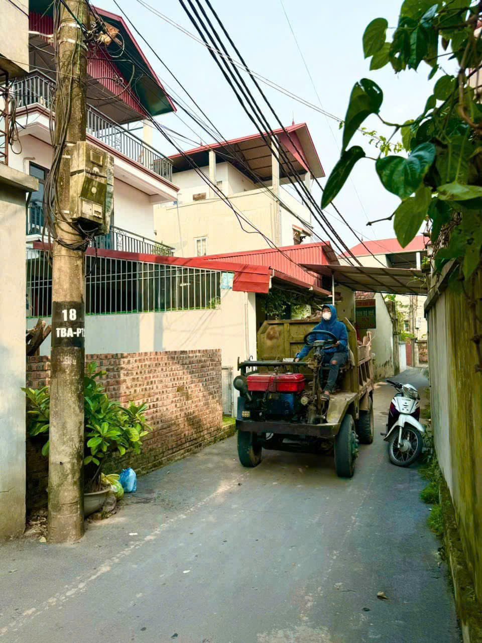 z6306572680746_906a495596775469732419bea423b5ad