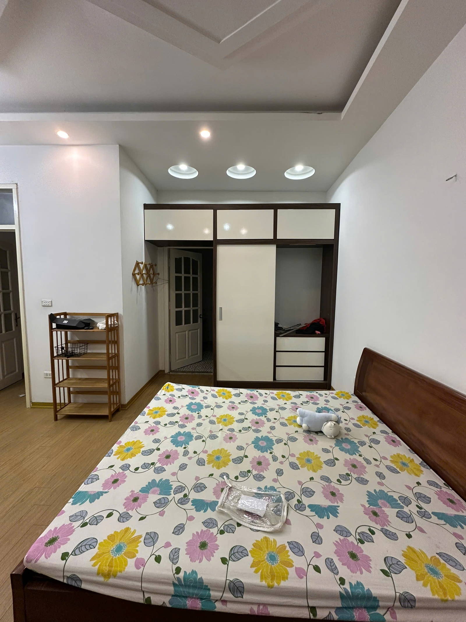 6fc46eb4-c9ec-5291-b5b0-60846c848169