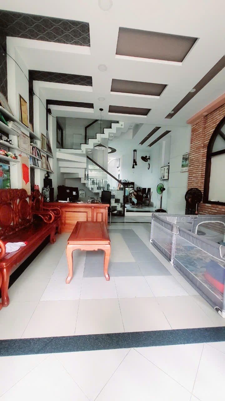 78d696ad8222e41a9391bf33cdf9e44b