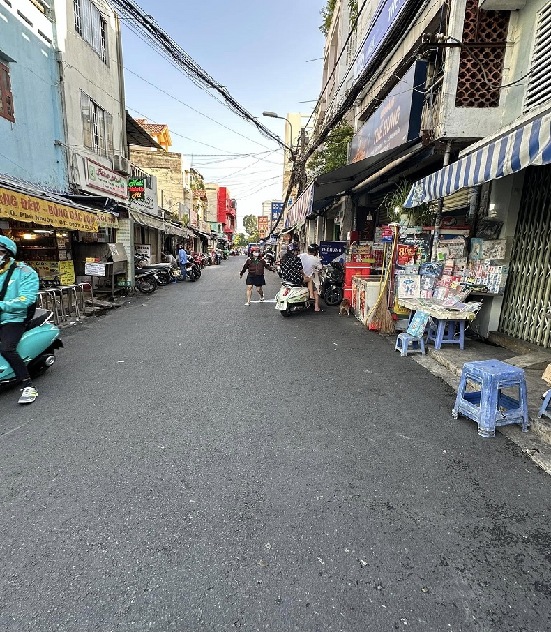 ban-nha-mat-tien-duong-do-tan-phong-phuong-9-quan-phu-nhuan