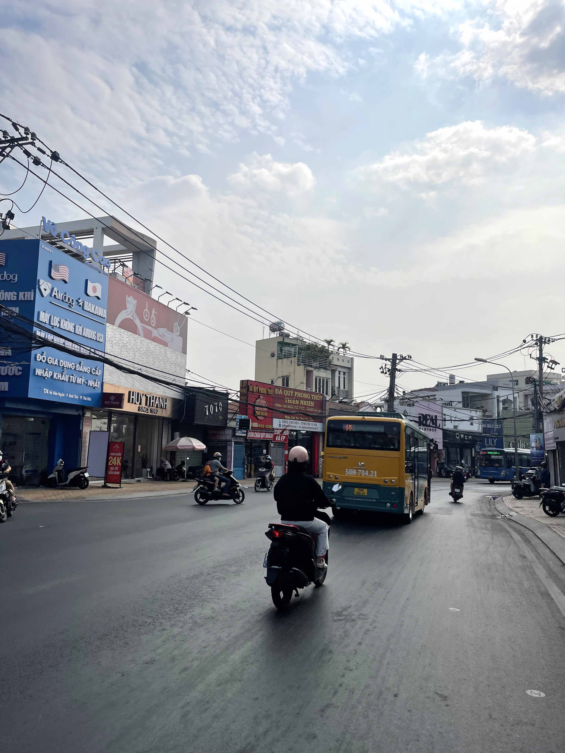 ban-nha-mat-tien-kinh-doanh-gan-hoang-dieu-2-linh-trung-thu-duc-chi-hon-13-ty (4)