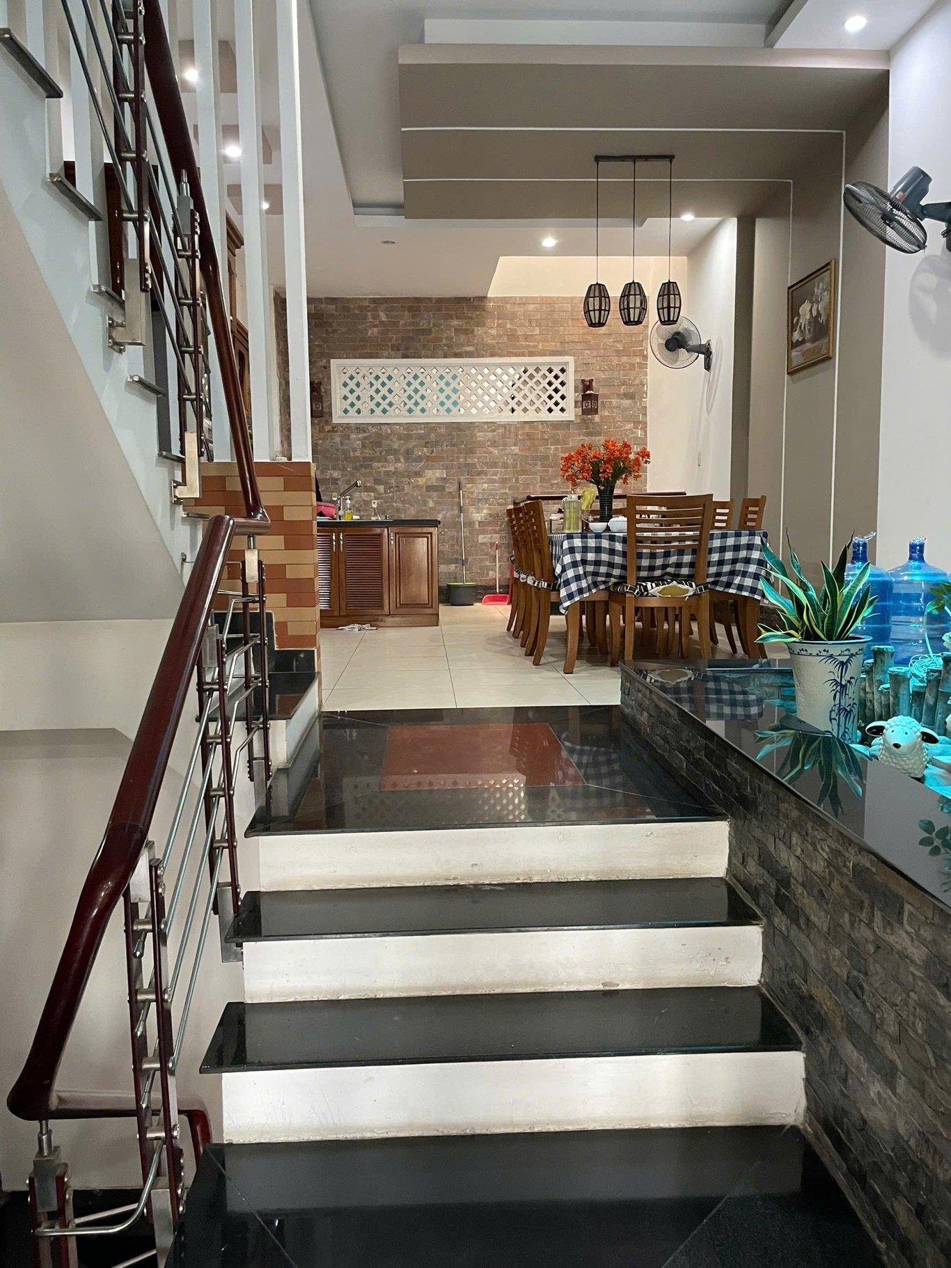 ban-nha-phuong-4-ban-nha-quan-tan-binh-ban-nha-hxh-khu-thang-long-0707318818-1