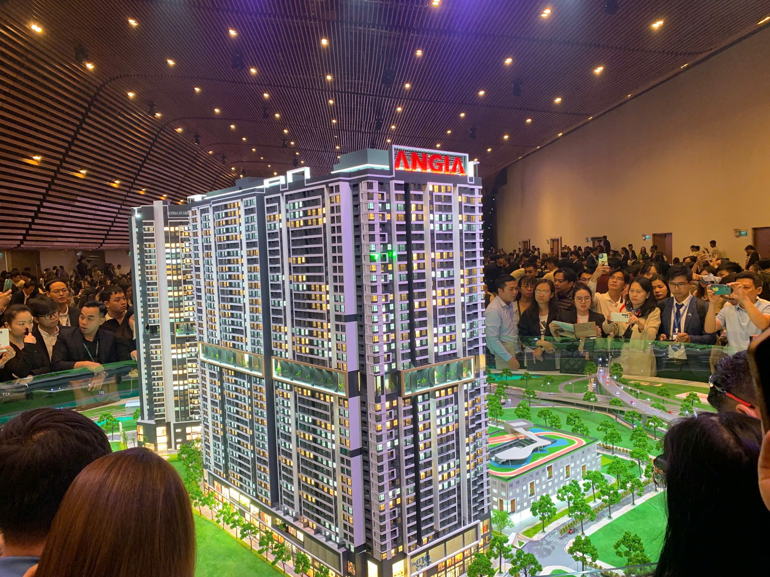 bdc340ef-c8d0-4563-bd52-58f4671b6979