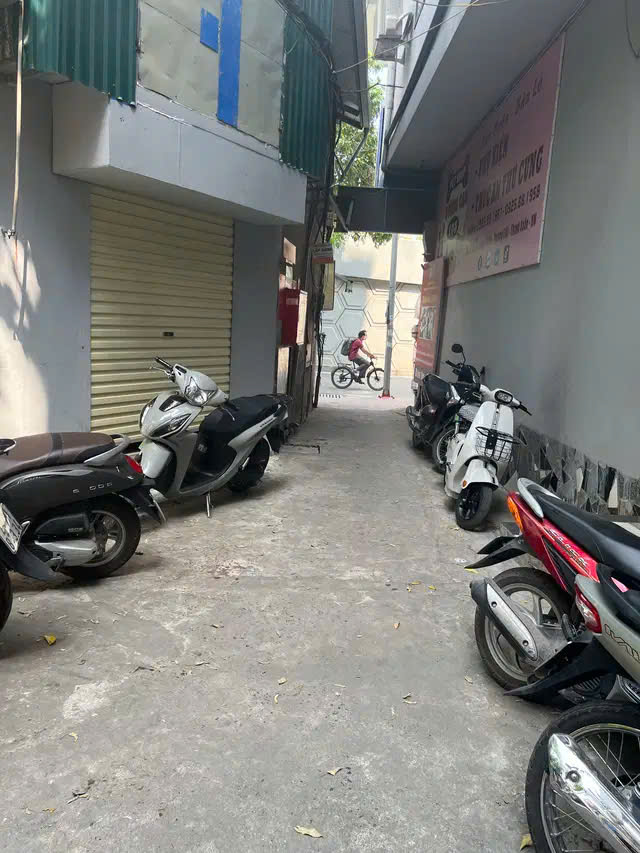 z5985713392892_08c9b787abcbf3fca6108a60f2305732