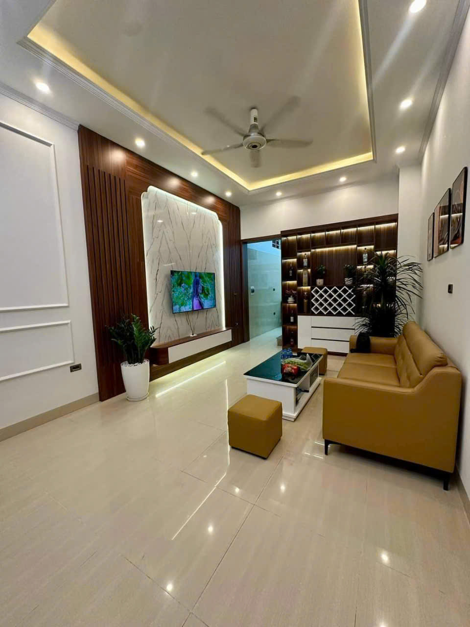 z6059784087809_316_5de49fec2bcaa458175b9db0c8392007