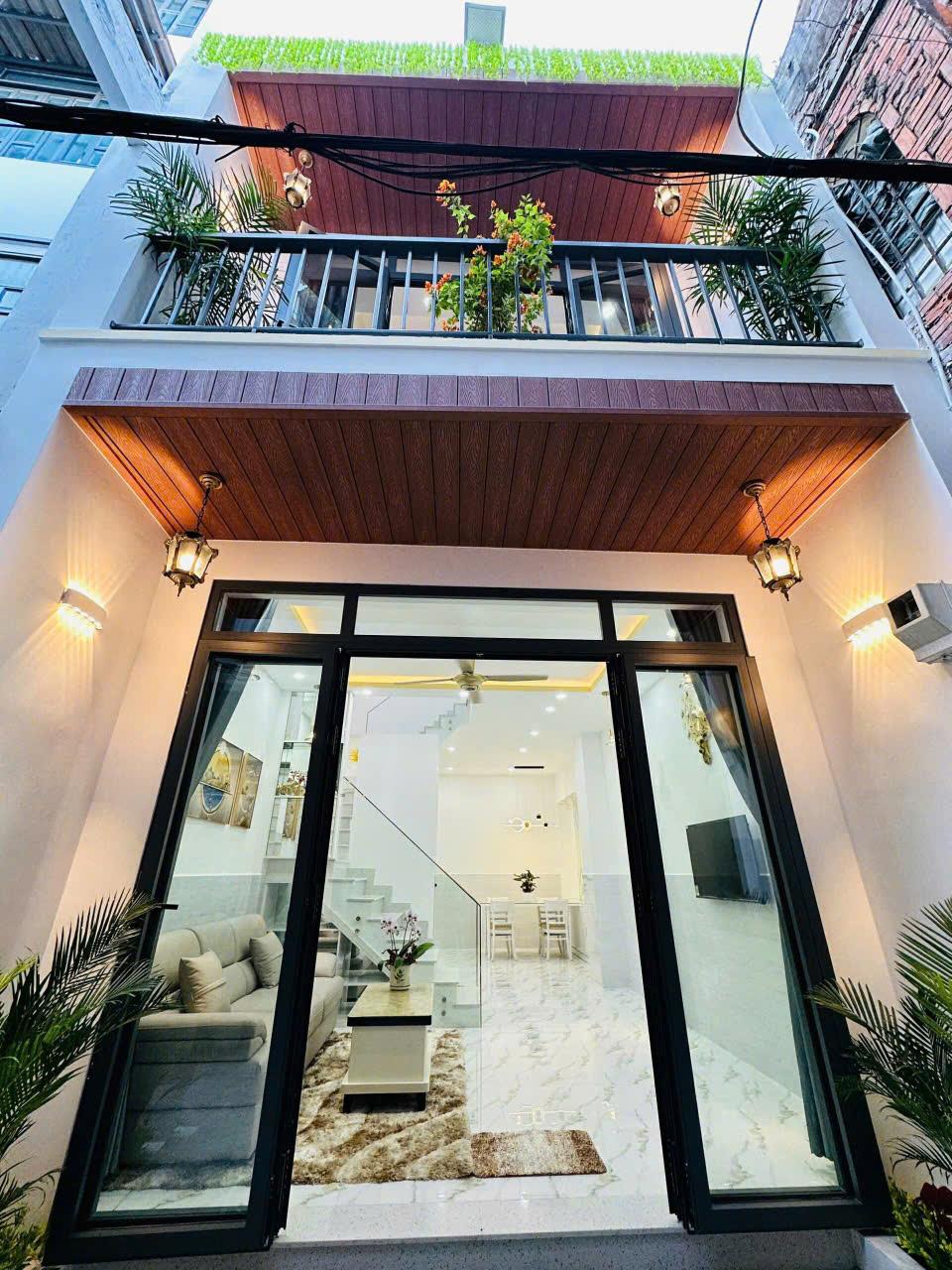 z6372510693685_b5b8d7f65a08c72614c1d8377bb028b1