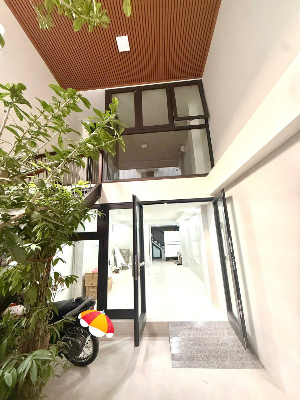 z6373671760330_60faa7081c3eec76d8056af1138227ad