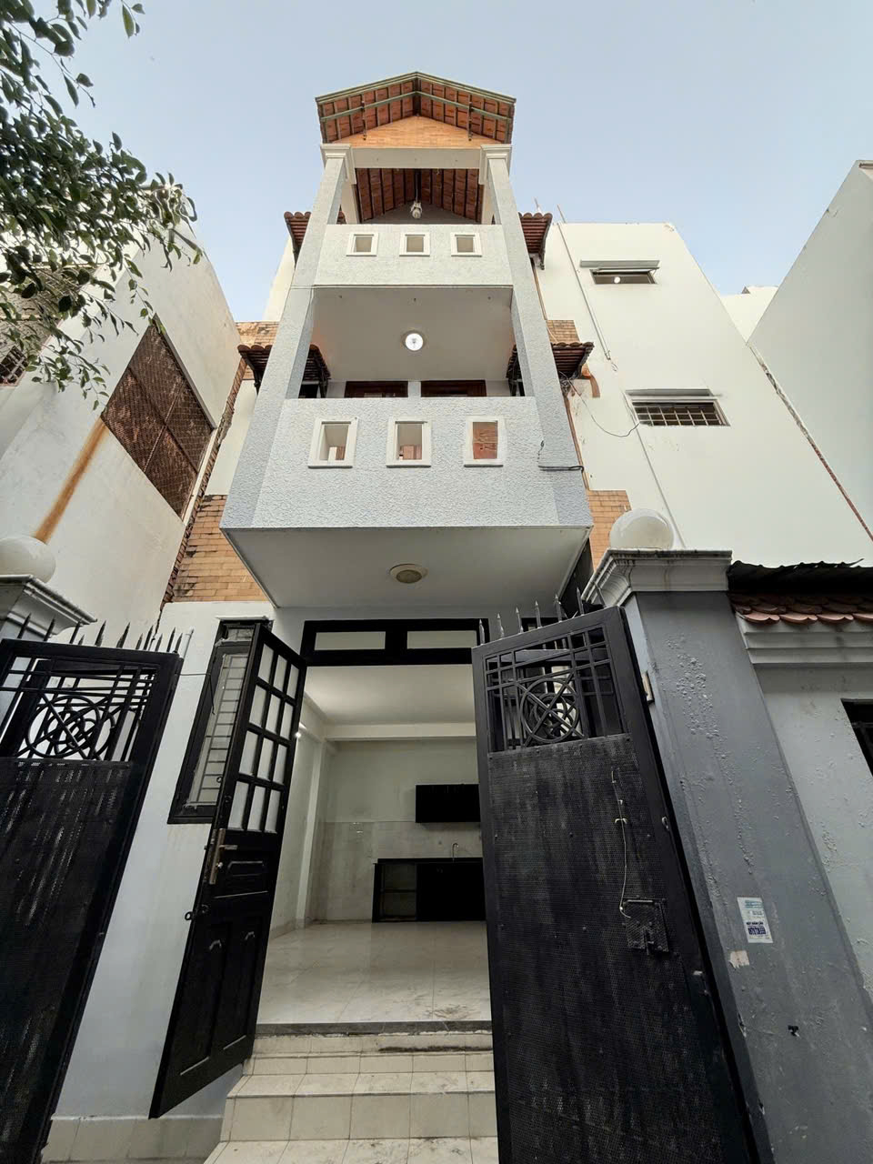 z6376476422686_05a98221482214eee8d87a0621329520