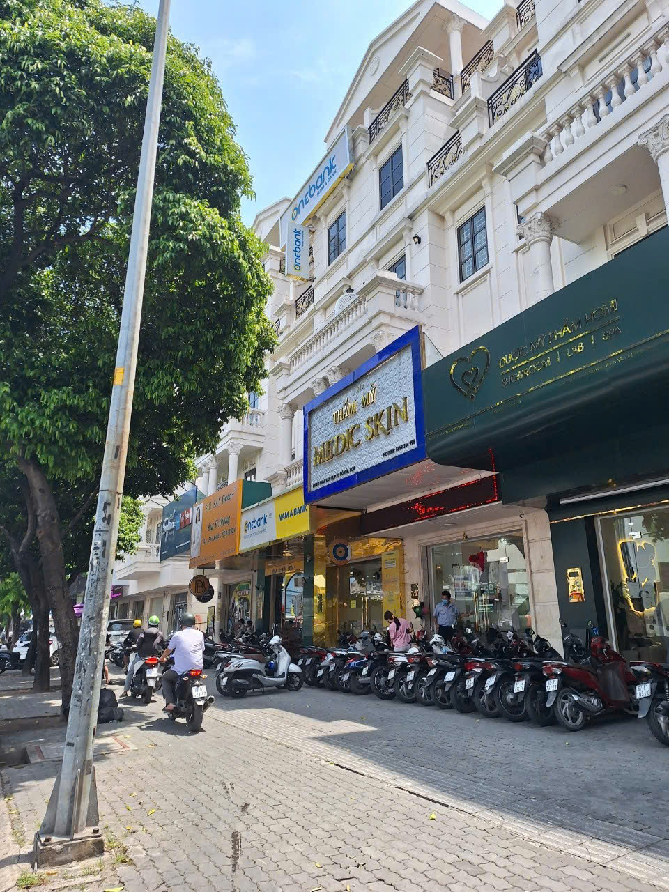 z6376778136107_338a1cdc442bb01f653386c76d7d3f58