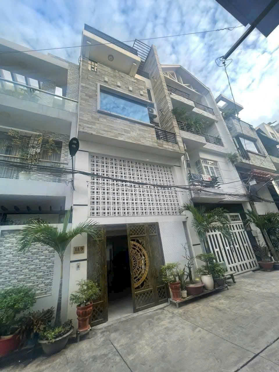 z6378202831811_27ada4aa7565a5bf97591d0a55ecf69c