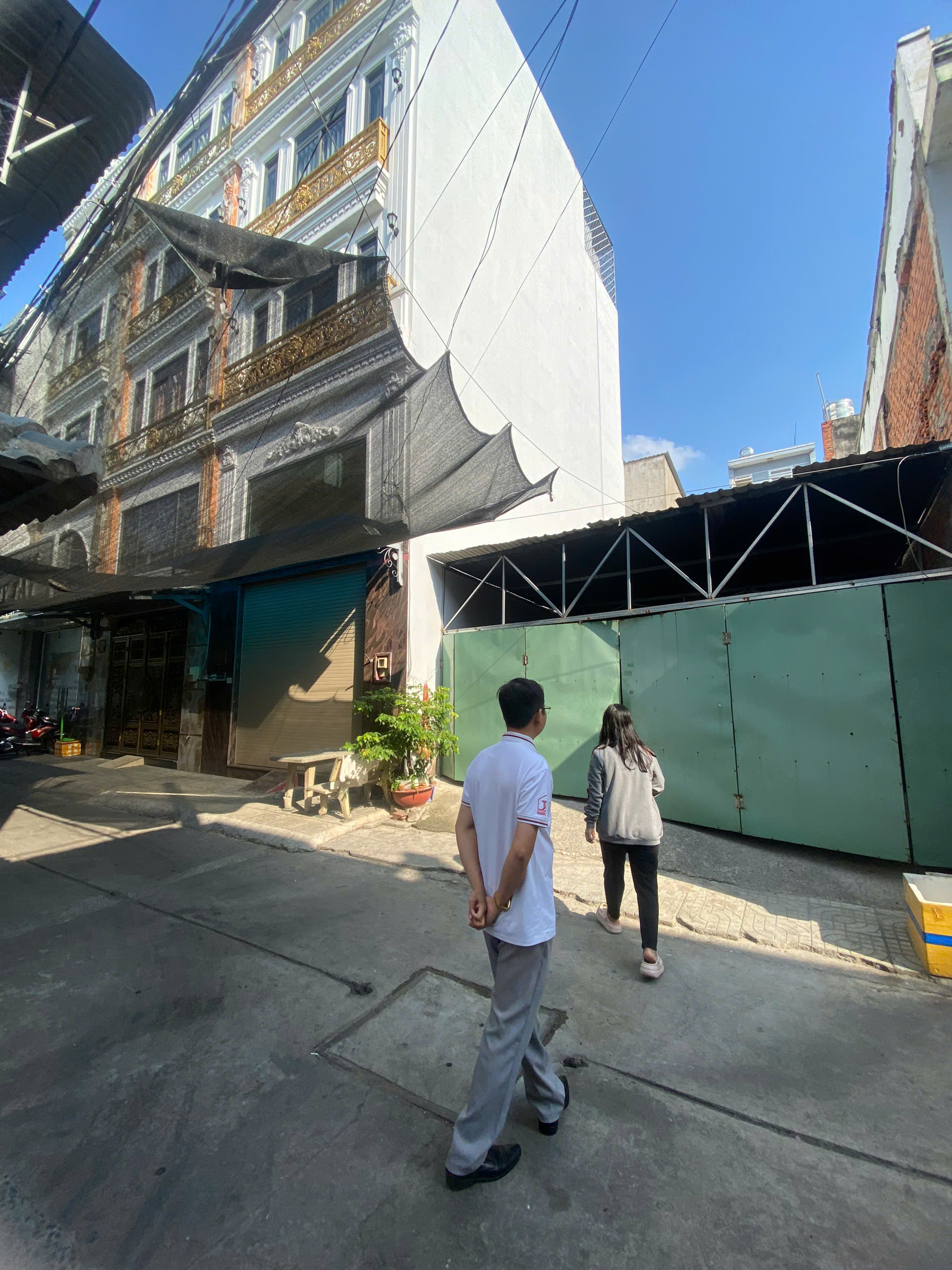 z6378759151037_48783f1bf25dd439912252316b2c9ee8