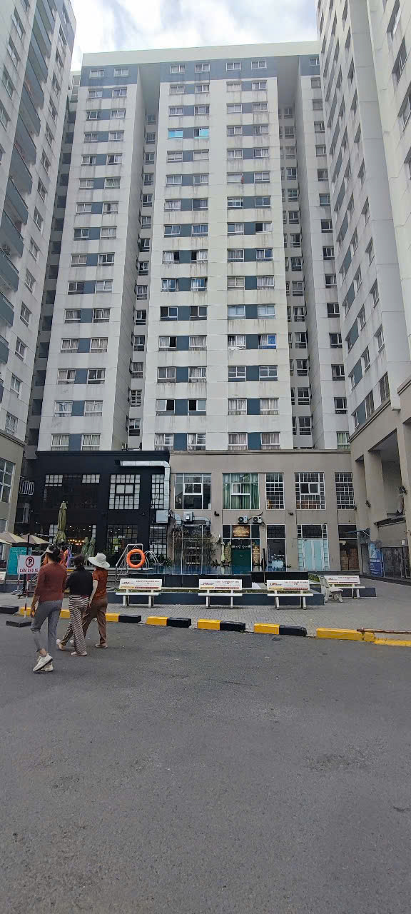 z6391611140135_943d486ca83959143453632115d5c9ca