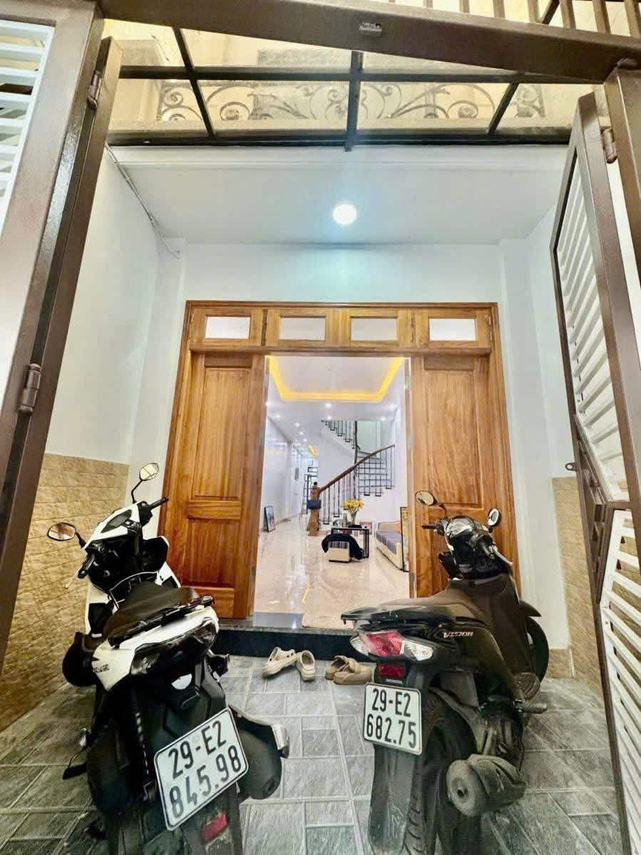 z6411658657318_afd1e84793260afdf7a95dcbd23acf2banduong