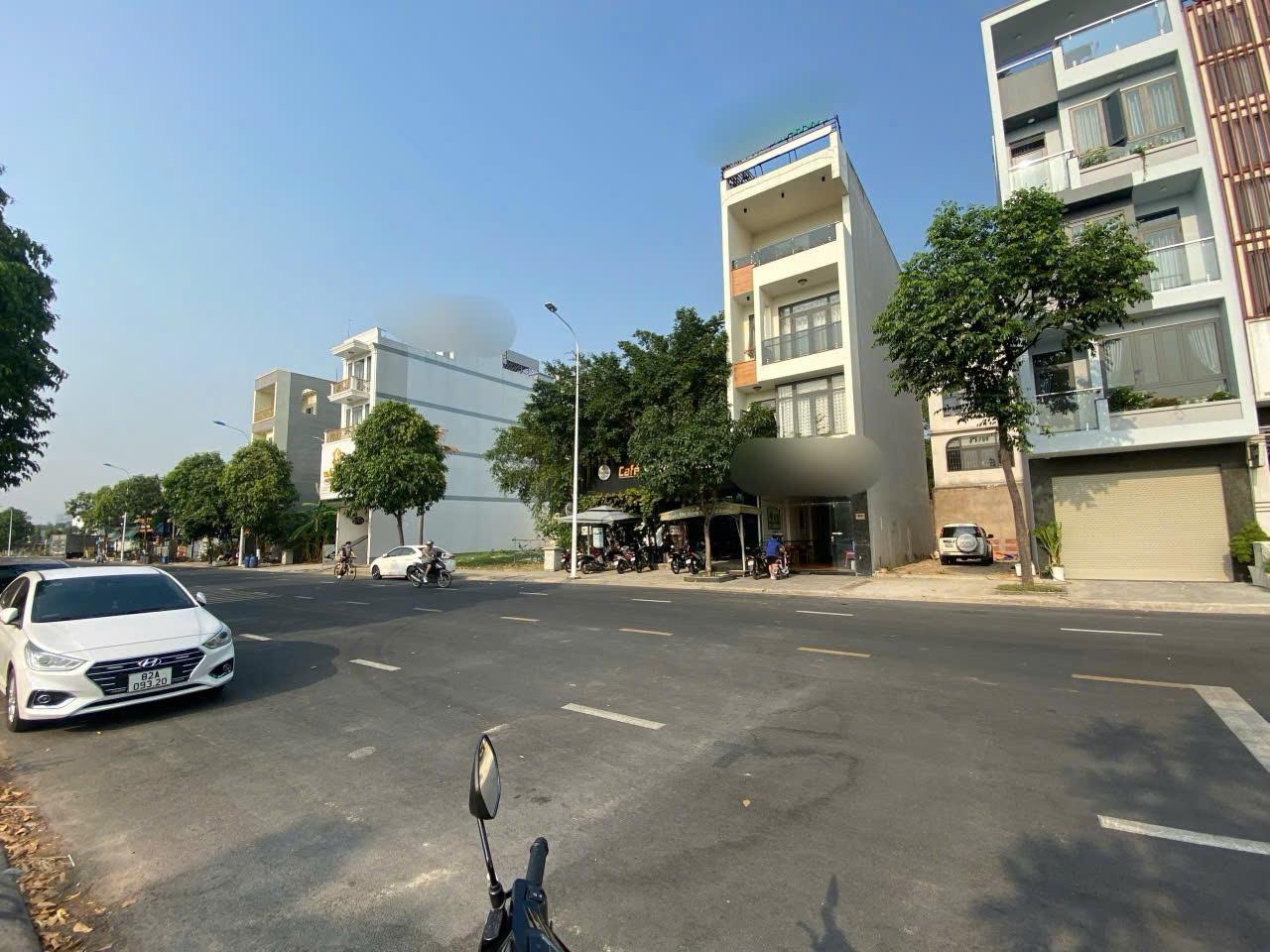 z6430478339104_d8be1172204f335866cd06bfa7f7fef4