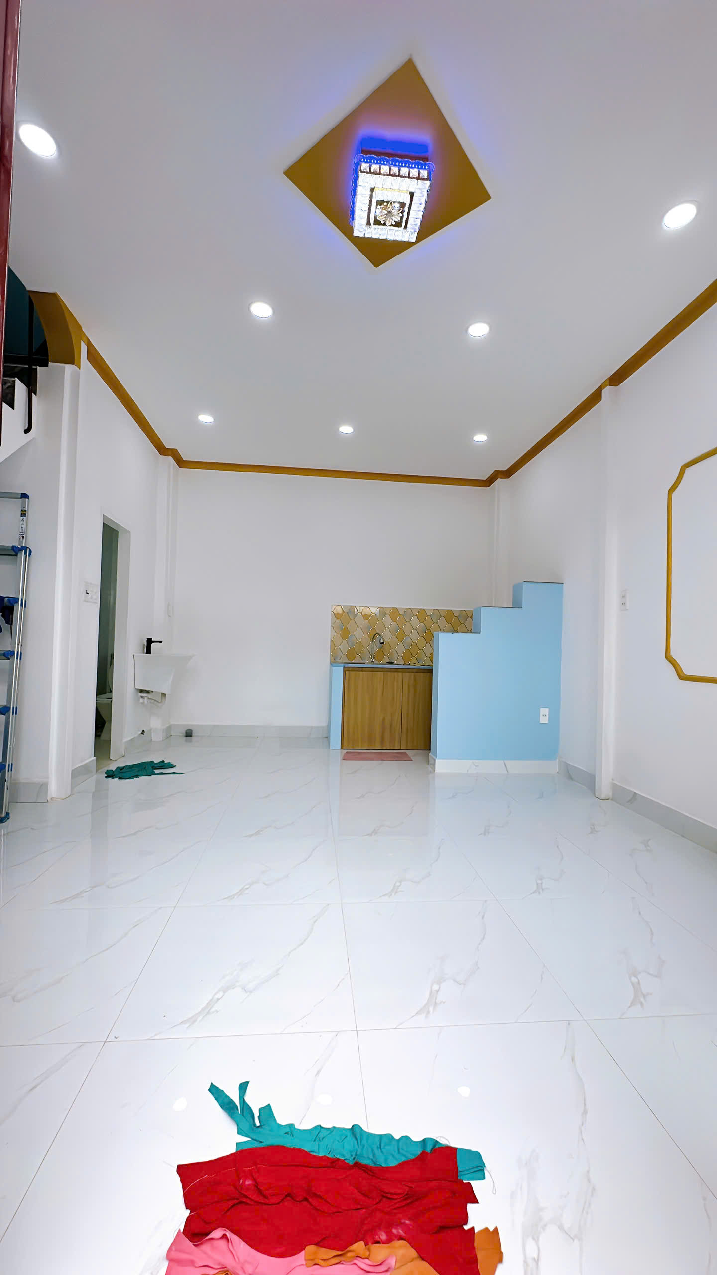 z6430831802239_1d88dfd36e24c9f9f5fd0ff0b76b02c7