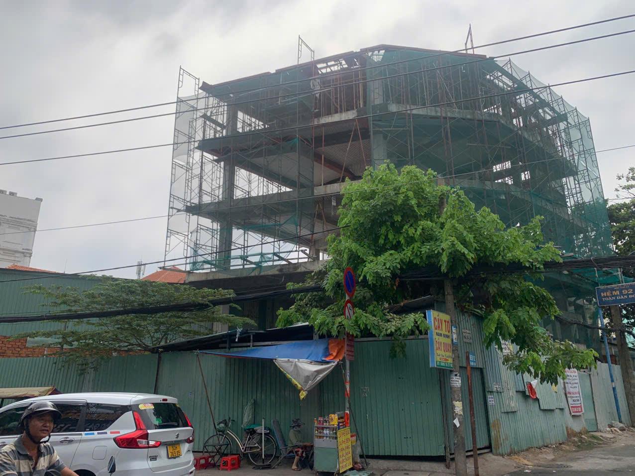 z6439847064787_3f55350bd5714edb41e727c6e0d4ab62