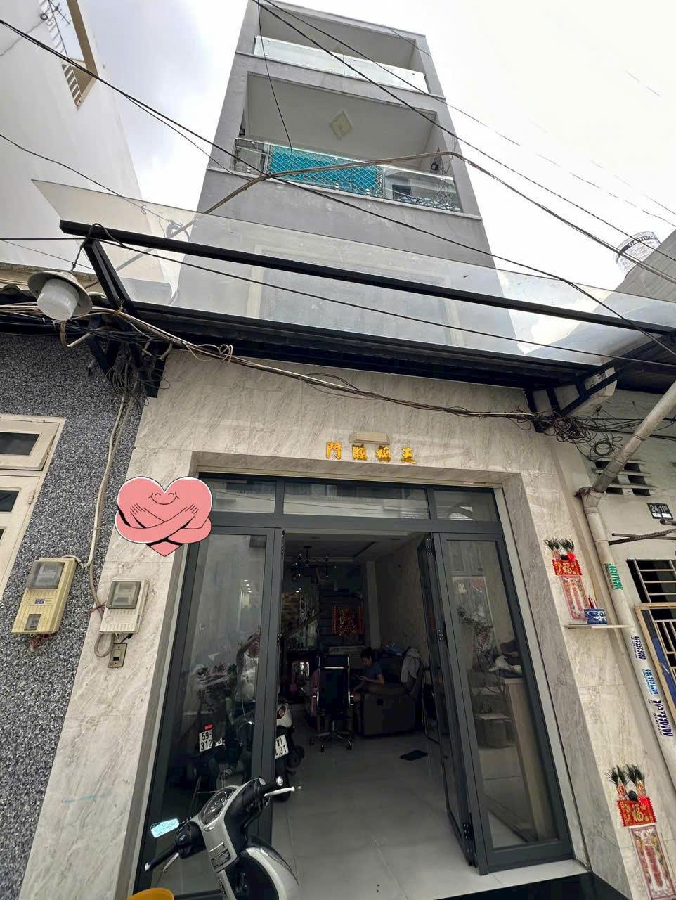 z6443779091082_40444fede9f1f5d276b06845711b8460