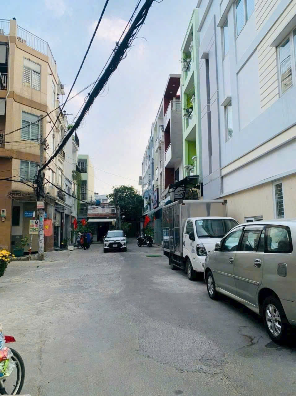 z6445182722949_67f05cd691115479f3068f794871dee1