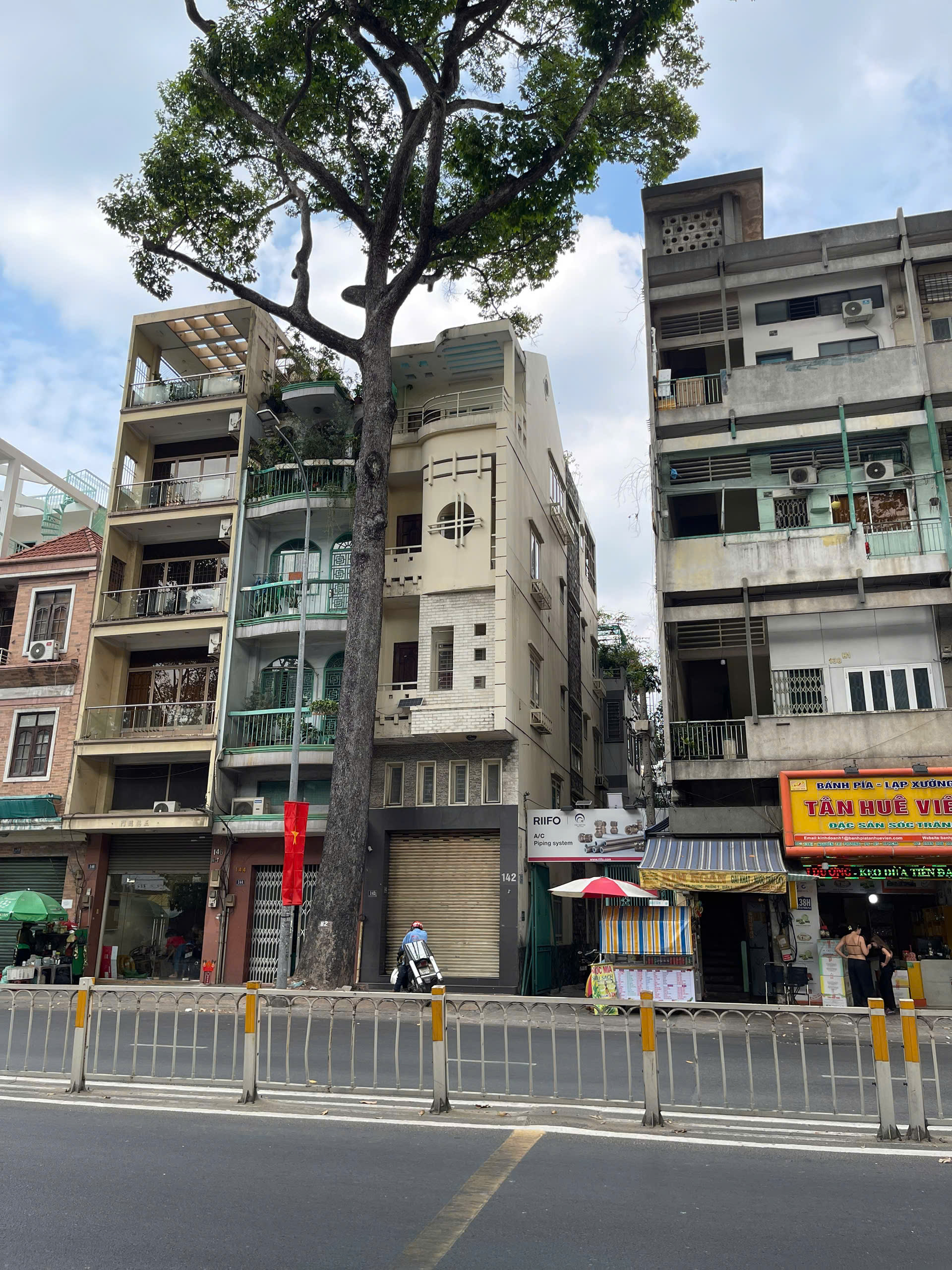 5e01a493ff6d4c33157c4