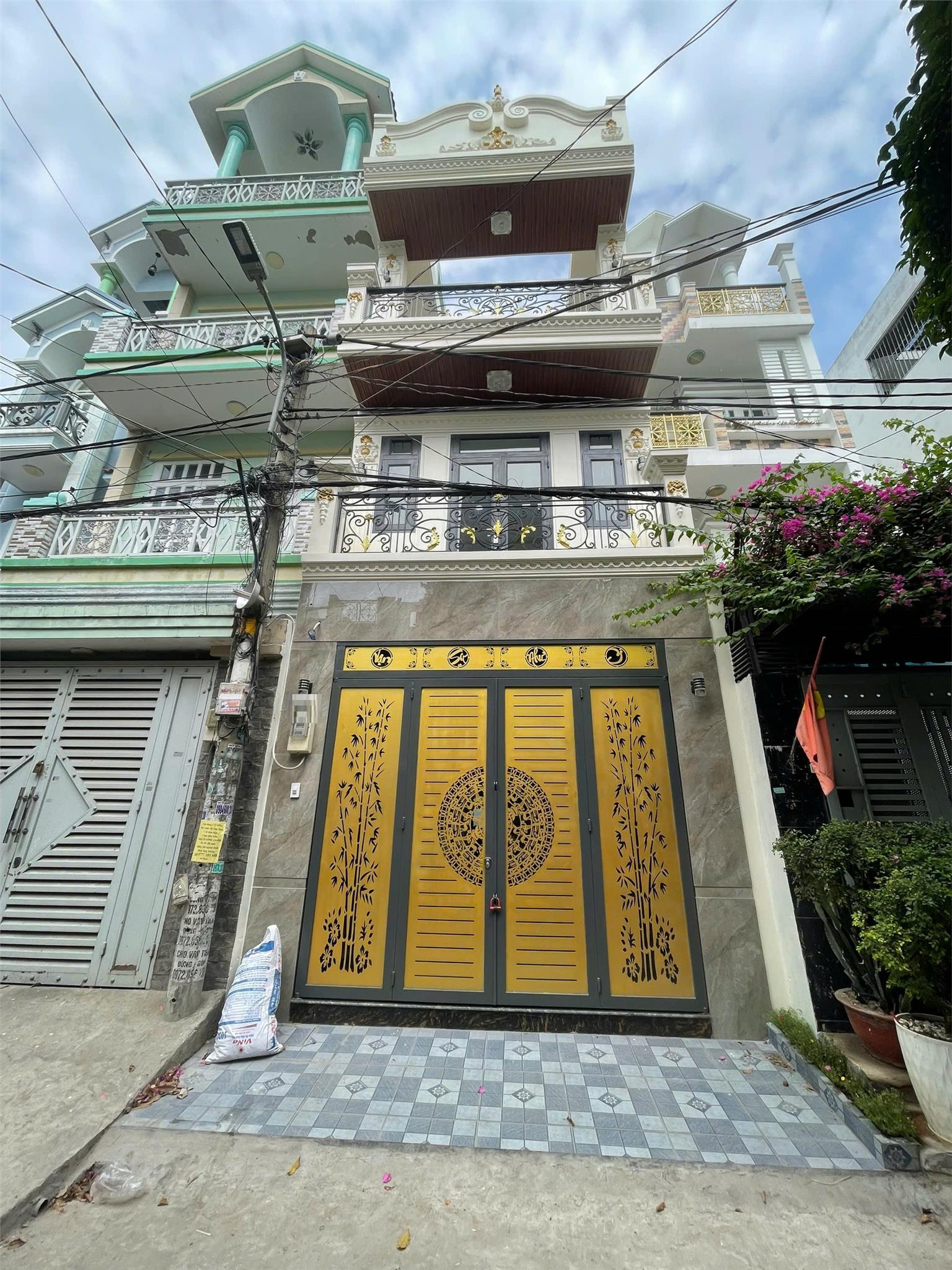 HL76-Thomchup0988332368 (2)