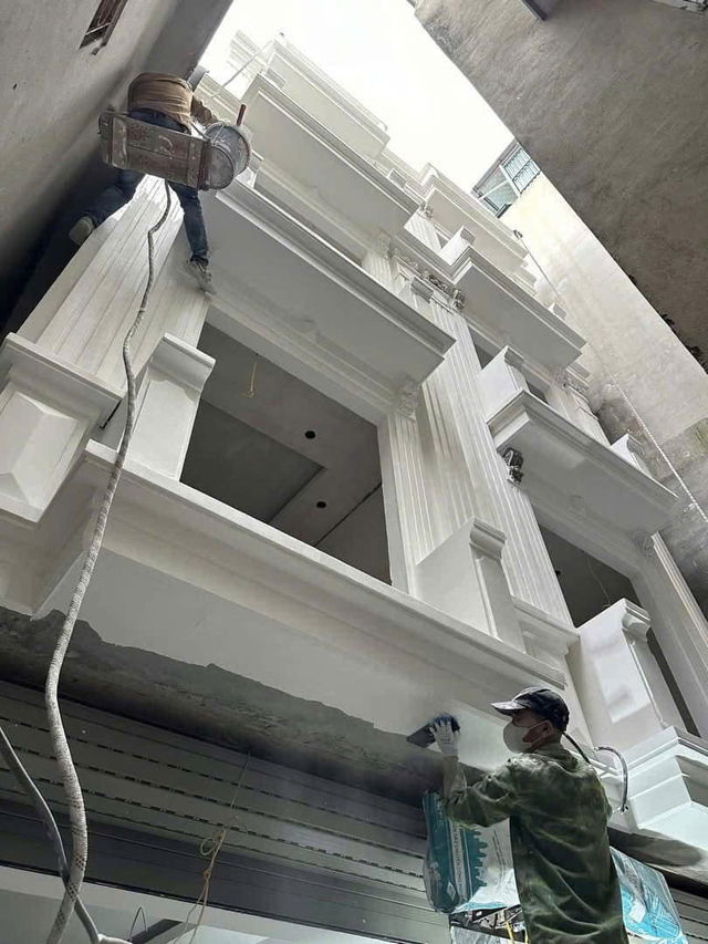 b232c6e7-5676-5835-8c34-57989baf558e