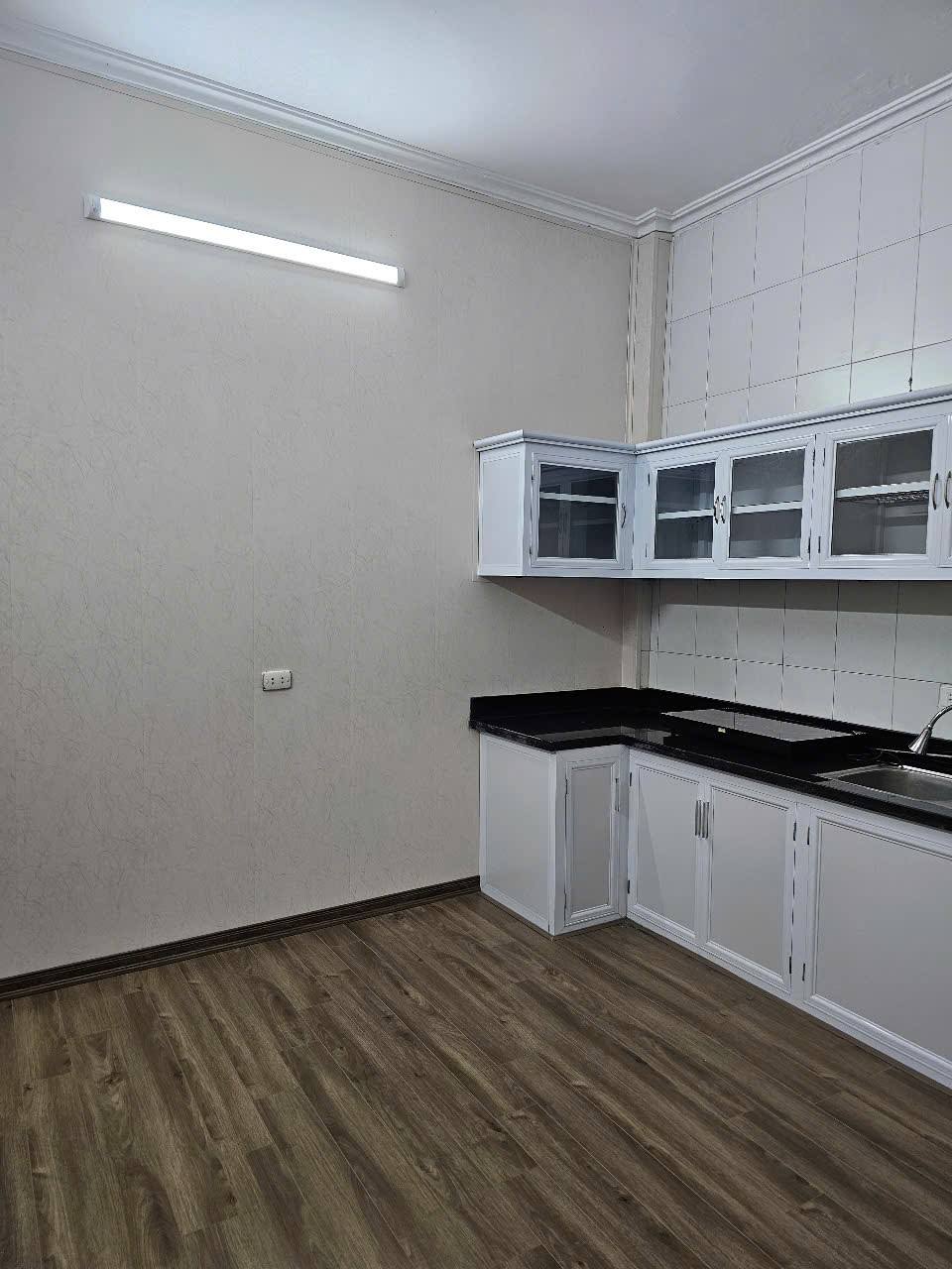 cho_thue_nha_ngo_bach_dang_hai)ba_trung_chi_8trieu (1)